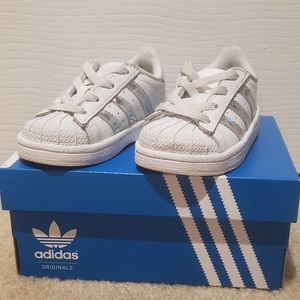 Adidas Superstar EL - Size 5